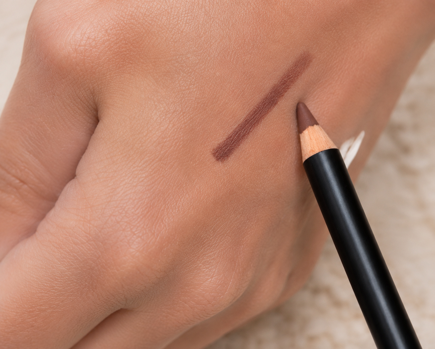 Misty Brown Creamy Lip Liner Pencil – Long-Wear Brown Lip Pencil